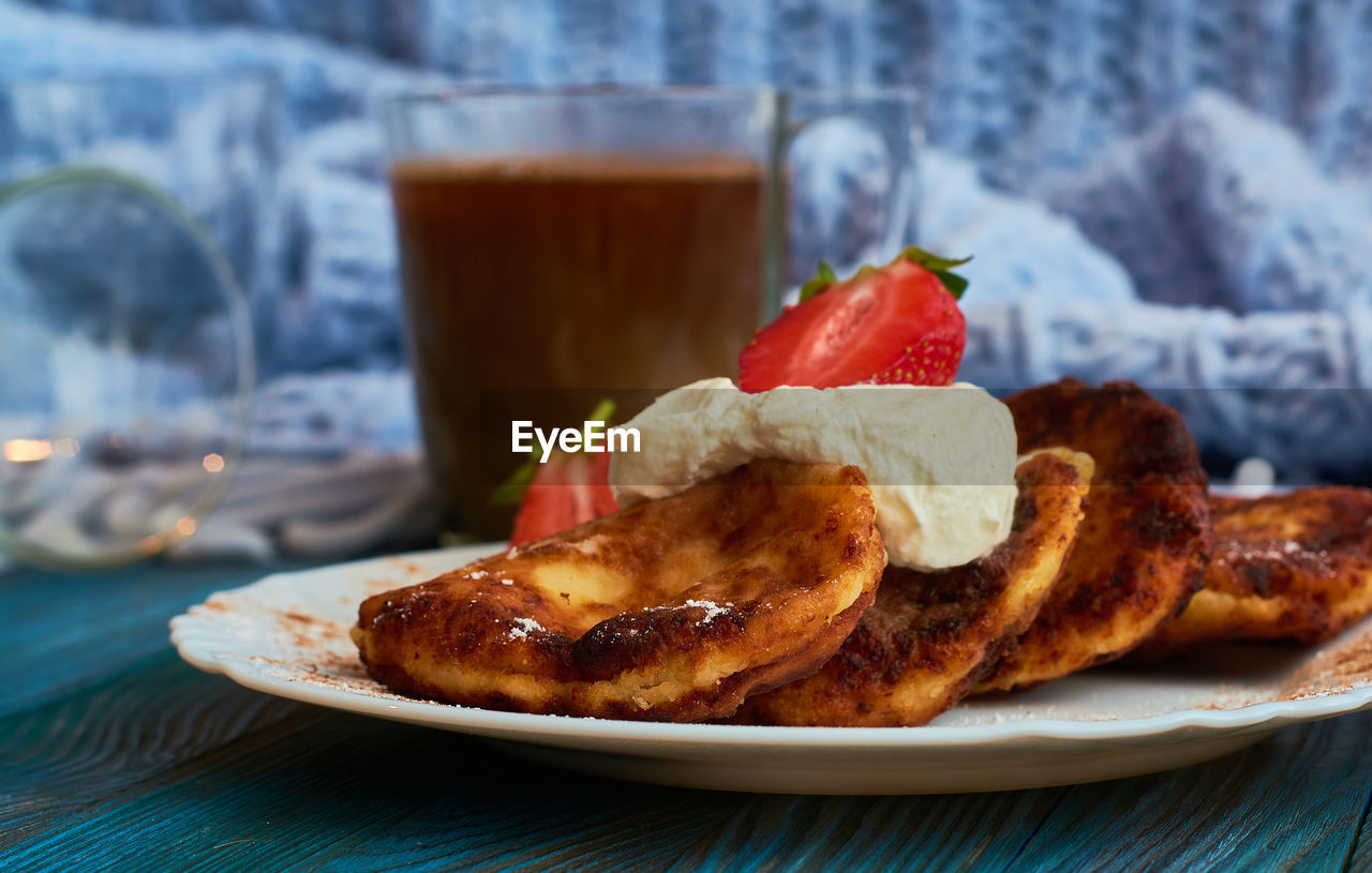 CLOSE-UP OF BREAKFAST SERVED ON PLATE