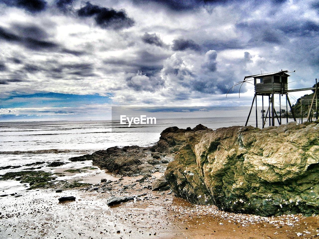 VIEW OF BEACH AGAINST SKY