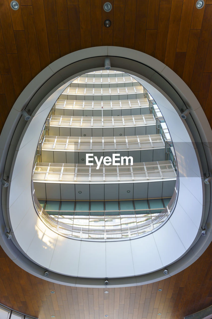 DIRECTLY BELOW SHOT OF SKYLIGHT IN BUILDING