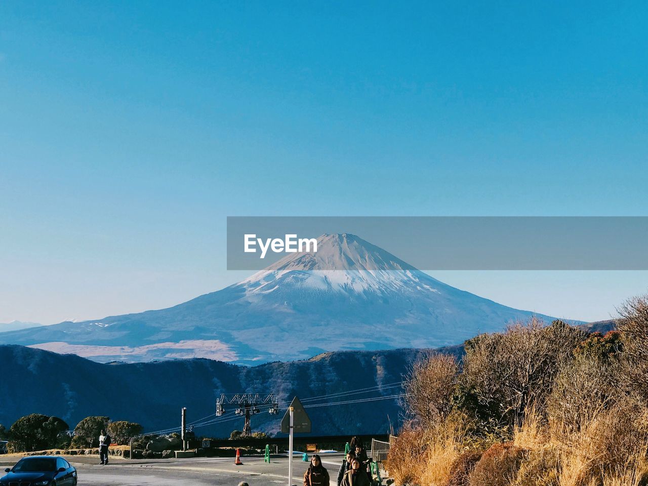 SCENIC VIEW OF SNOWCAPPED MOUNTAINS AGAINST CLEAR SKY