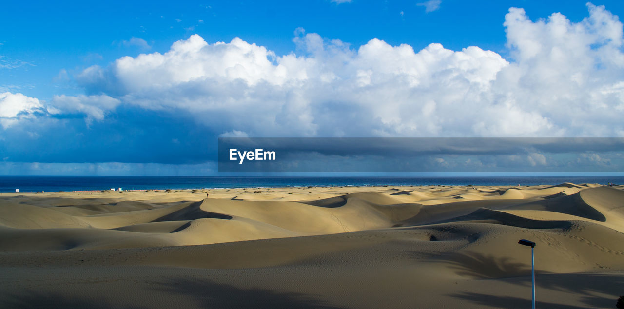 PANORAMIC VIEW OF SEA AGAINST SKY