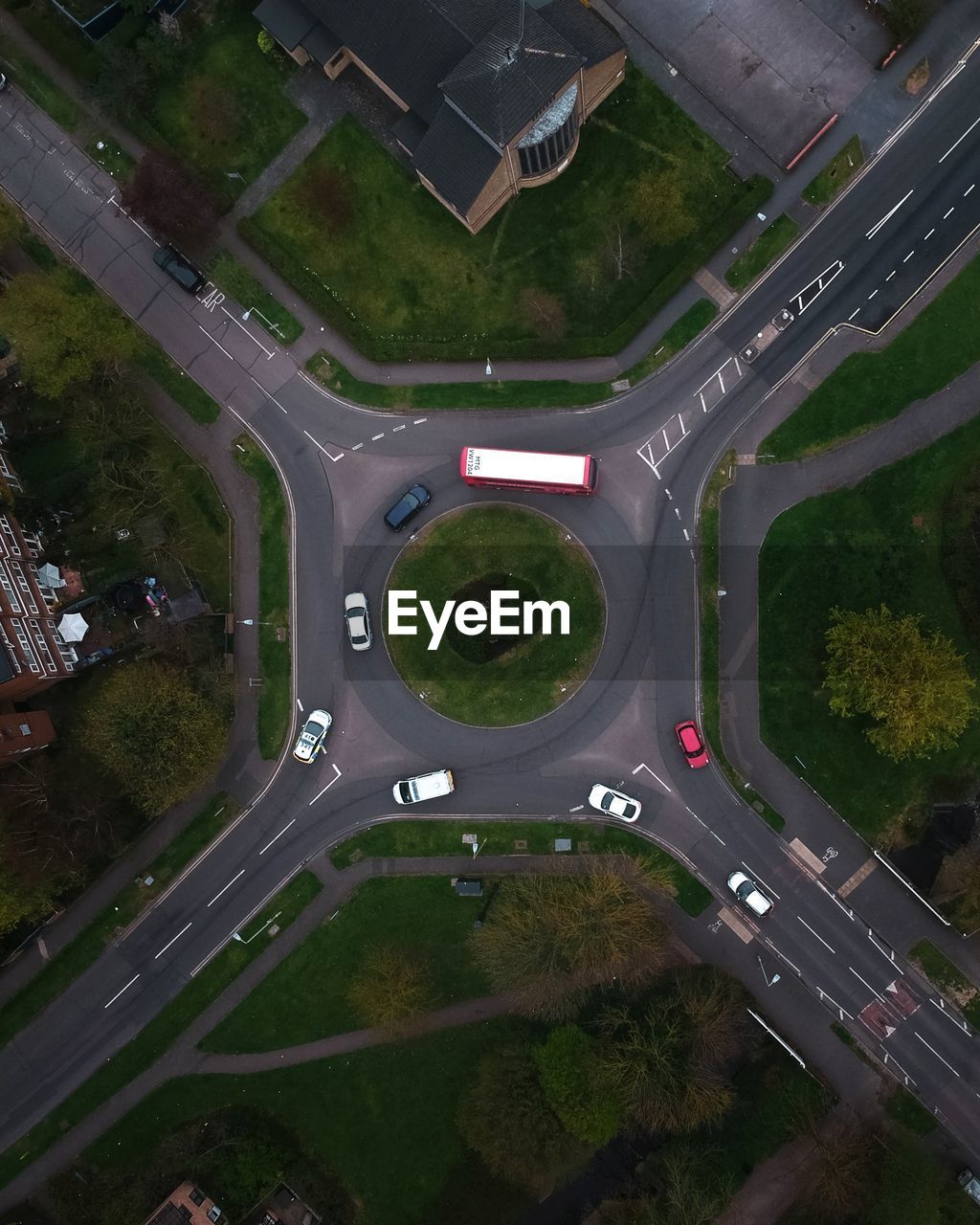 HIGH ANGLE VIEW OF CARS ON ROAD