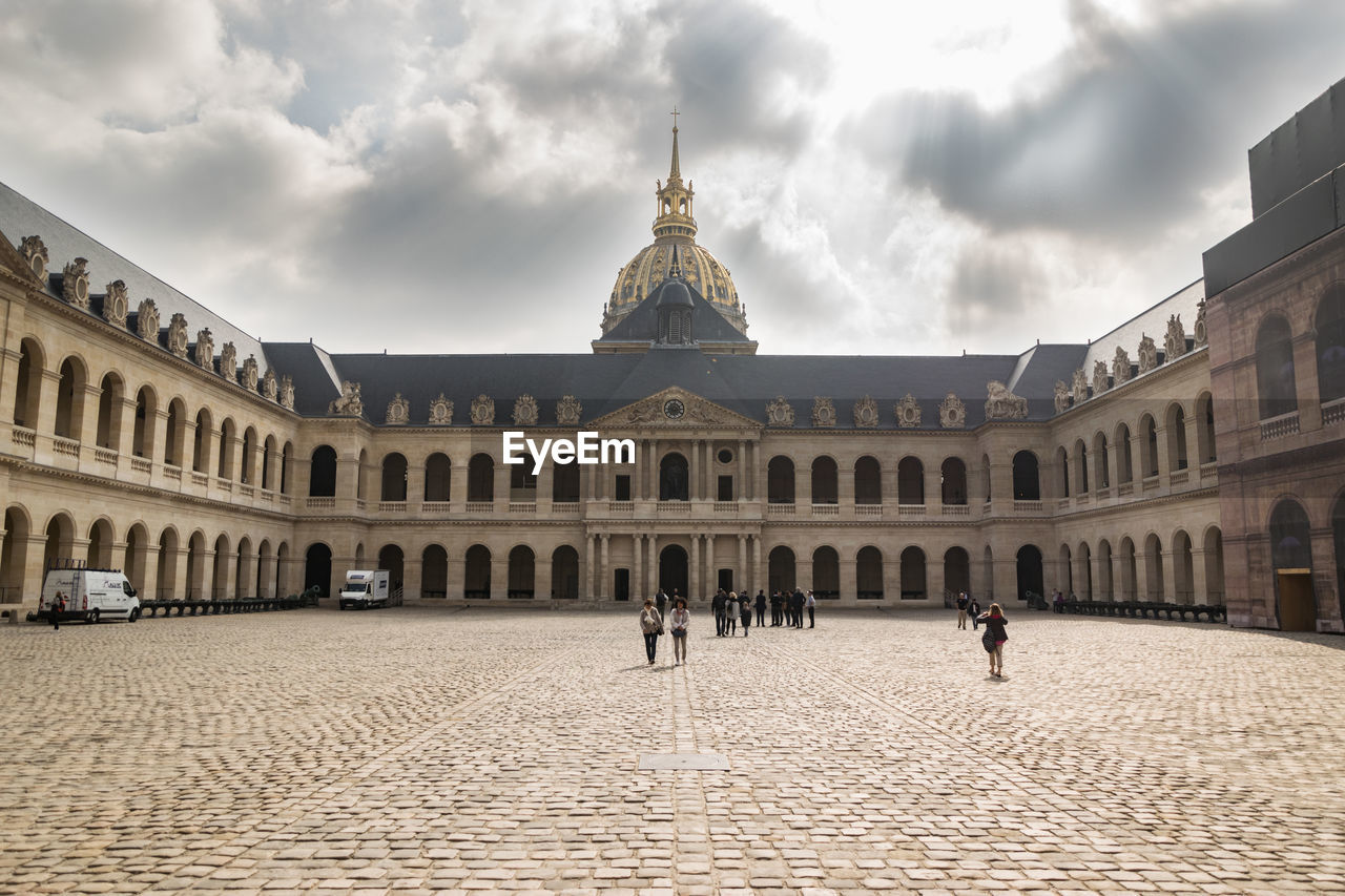  view on paris  military museum.