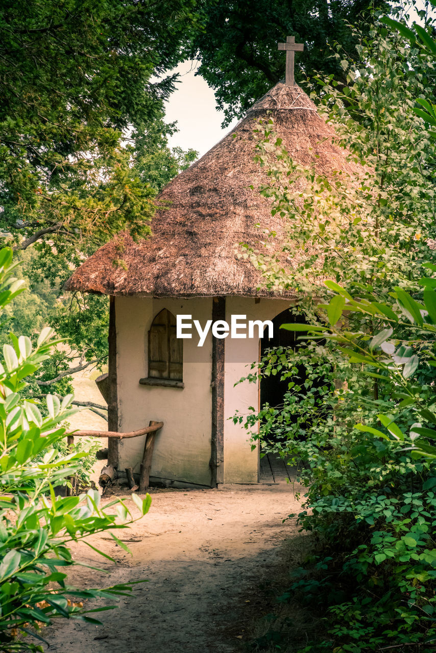 Painshill hermitage  - hermit hut