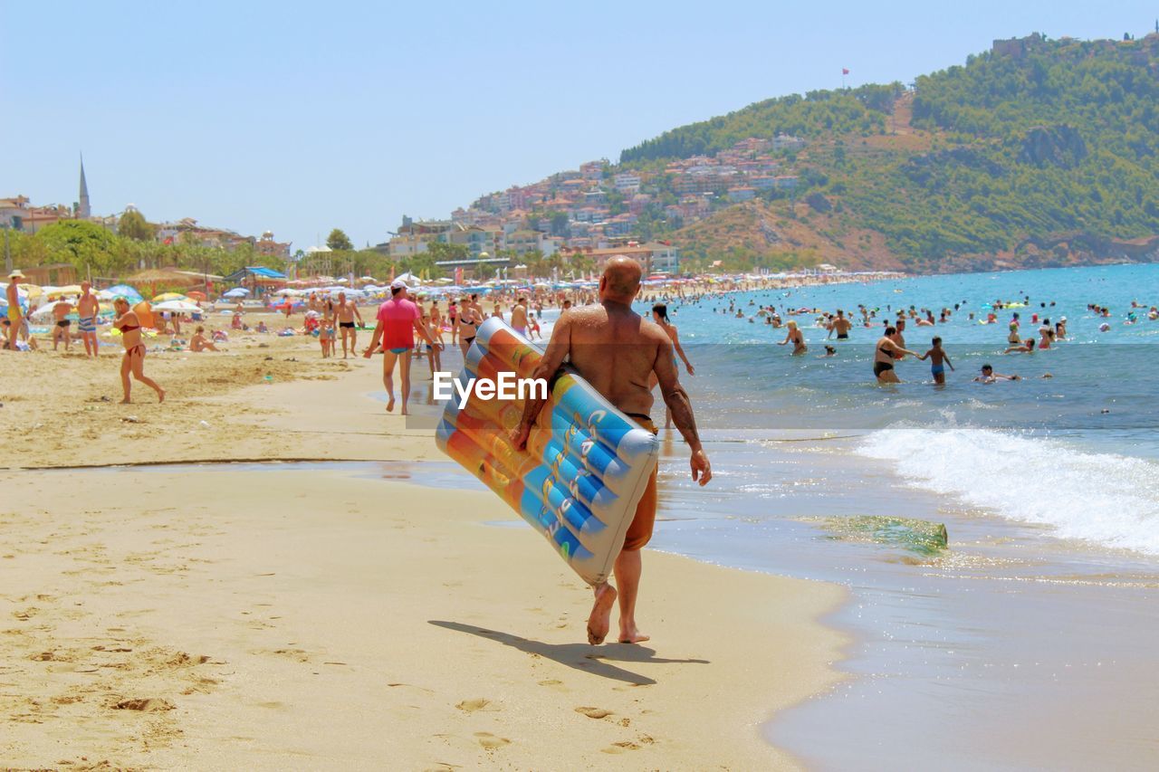 PEOPLE AT BEACH