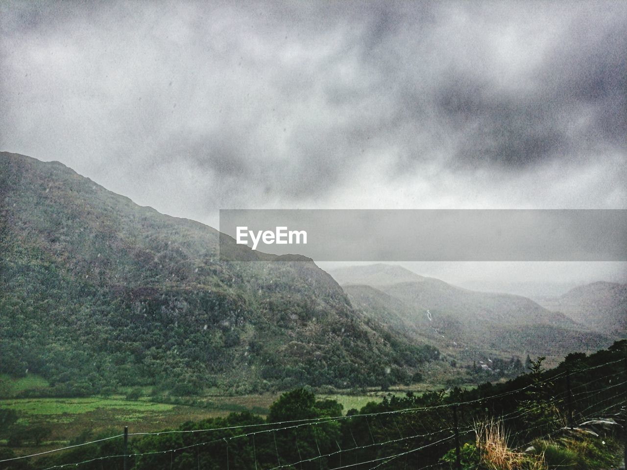 SCENIC VIEW OF MOUNTAIN AGAINST SKY