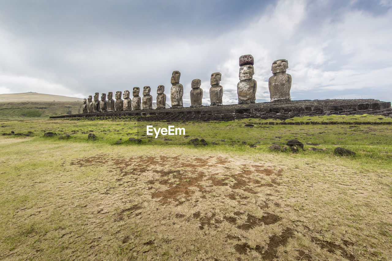 VIEW OF OLD RUINS OF LANDSCAPE