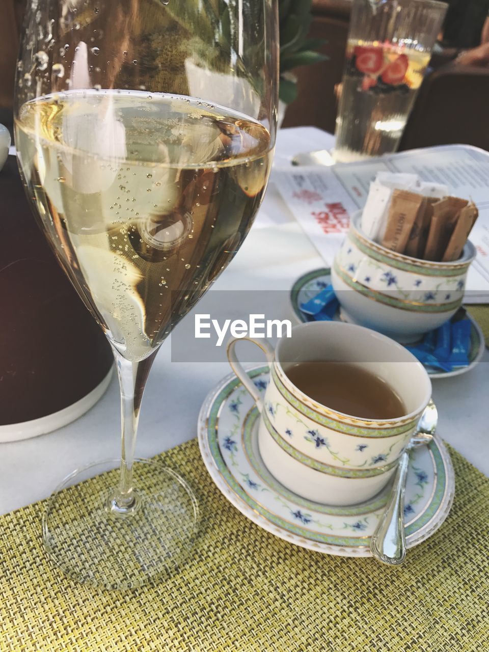 CLOSE-UP OF DRINK IN GLASS