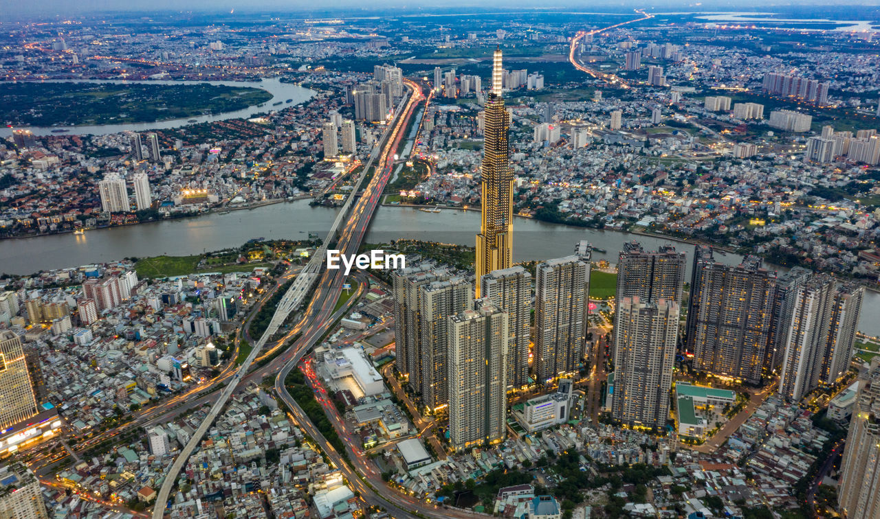 HIGH ANGLE VIEW OF BUILDINGS AT CITY