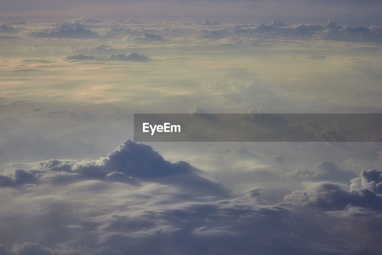 LOW ANGLE VIEW OF CLOUDSCAPE AGAINST SKY