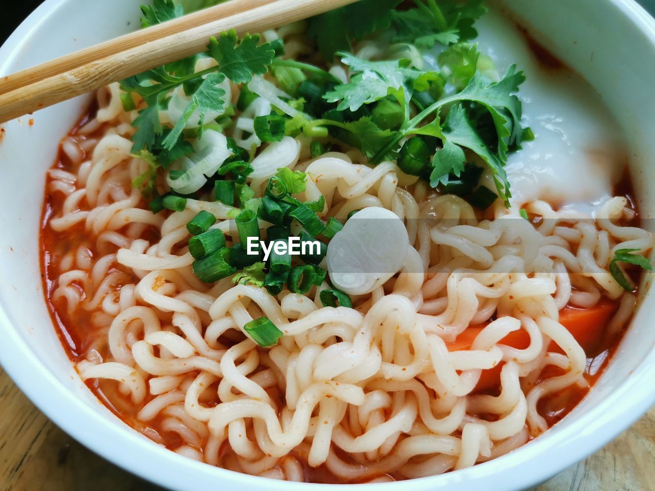 CLOSE-UP OF RICE WITH VEGETABLES IN BOWL