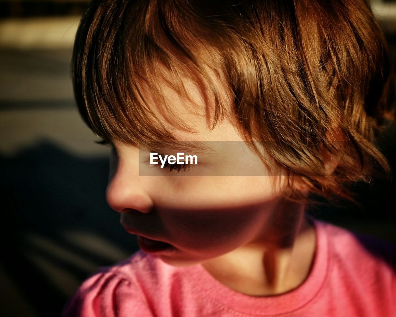 CLOSE-UP PORTRAIT OF GIRL