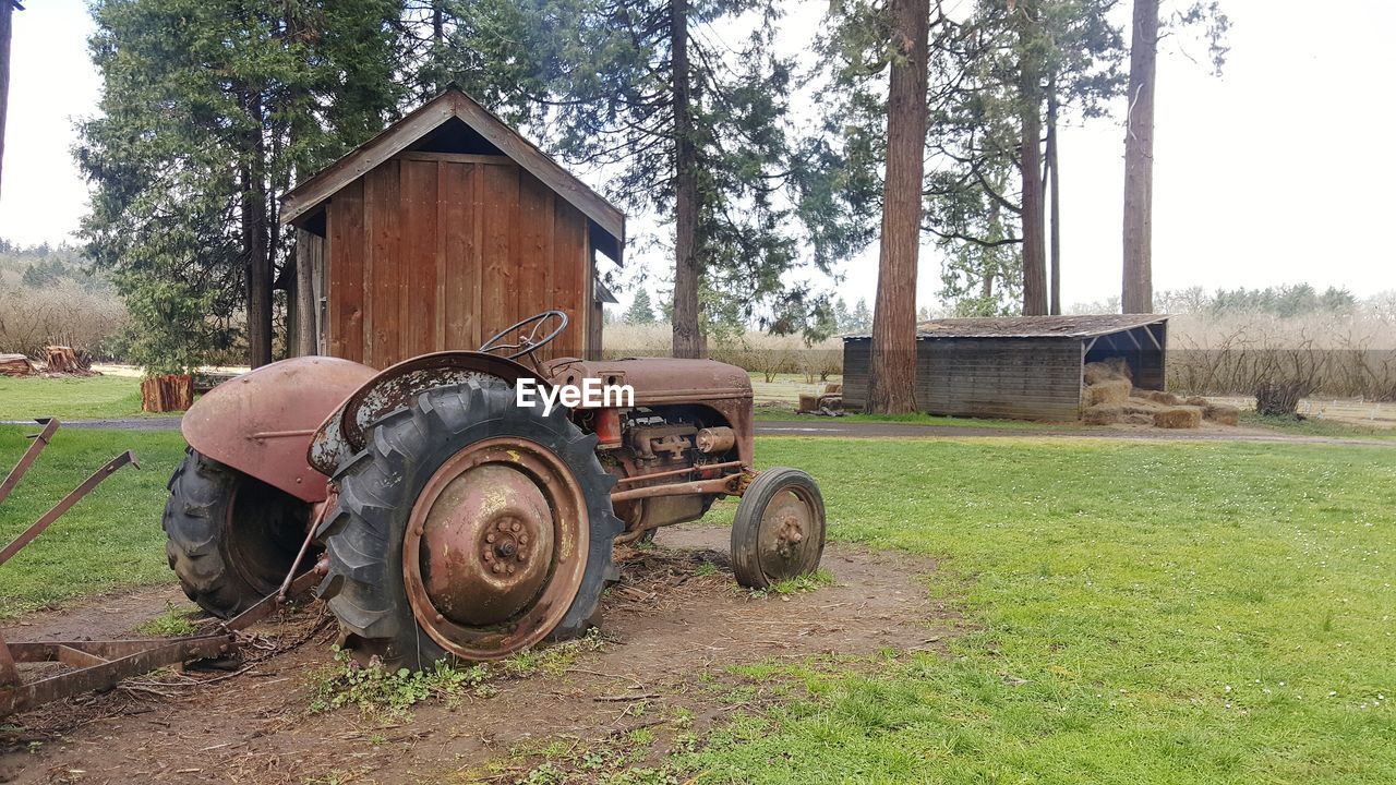 OLD TRACTOR ON FIELD