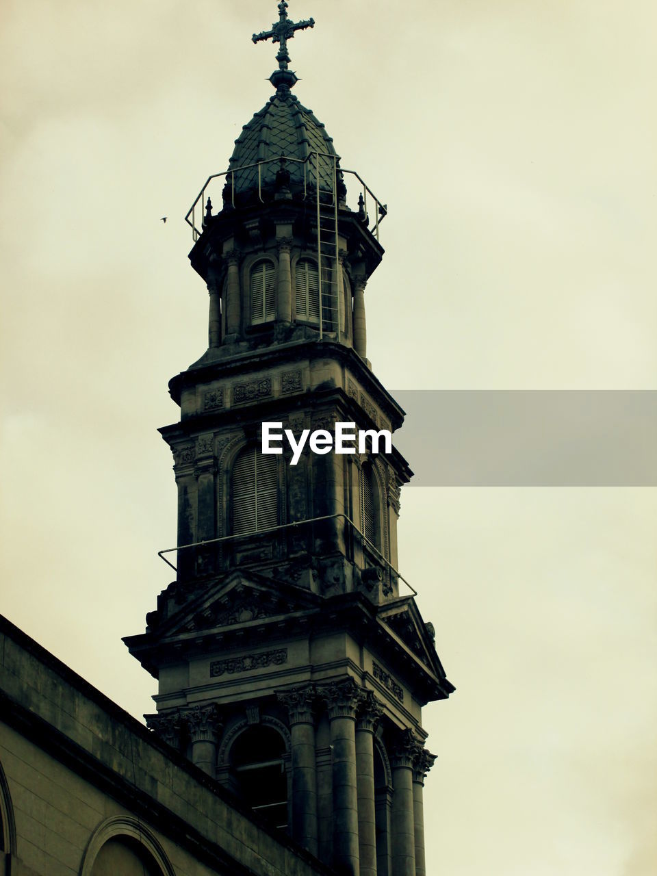 LOW ANGLE VIEW OF CHURCH AGAINST SKY