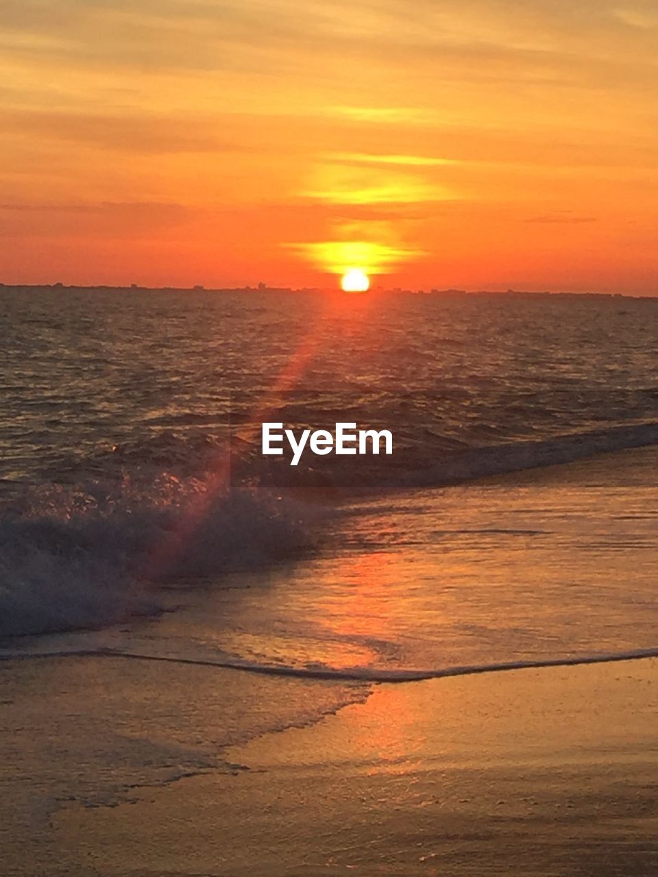 SCENIC VIEW OF SEA AGAINST ROMANTIC SKY