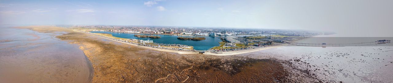 PANORAMIC SHOT OF BEACH