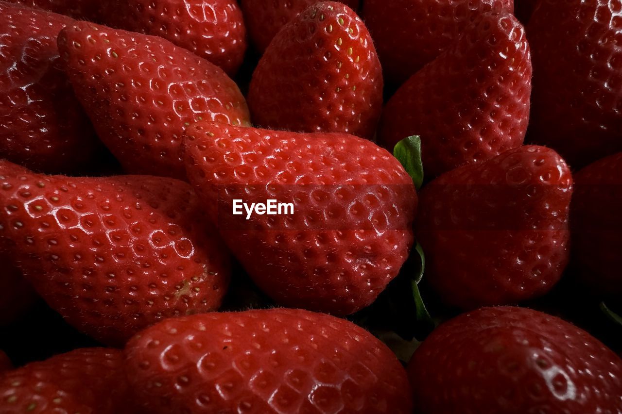 healthy eating, fruit, food and drink, red, food, plant, wellbeing, freshness, strawberry, berry, produce, full frame, close-up, no people, backgrounds, large group of objects, berries, indoors, abundance, still life, juicy, ripe