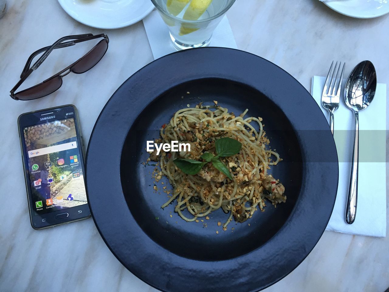 CLOSE-UP OF FOOD ON TABLE