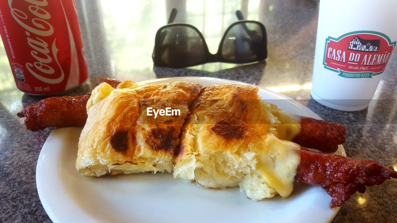 CLOSE-UP OF SERVED FOOD IN PLATE