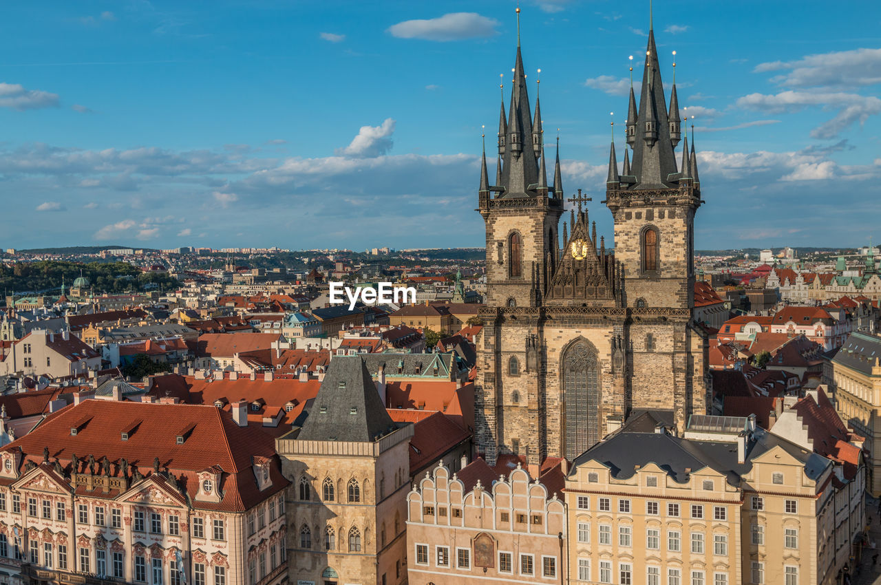 PANORAMIC VIEW OF BUILDINGS AGAINST SKY