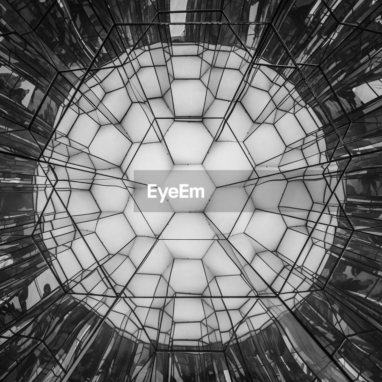 dome, pattern, black and white, monochrome, ceiling, geometric shape, shape, architecture, no people, circle, monochrome photography, built structure, indoors, low angle view, directly below, line, backgrounds, full frame, glass, black, skylight, abstract