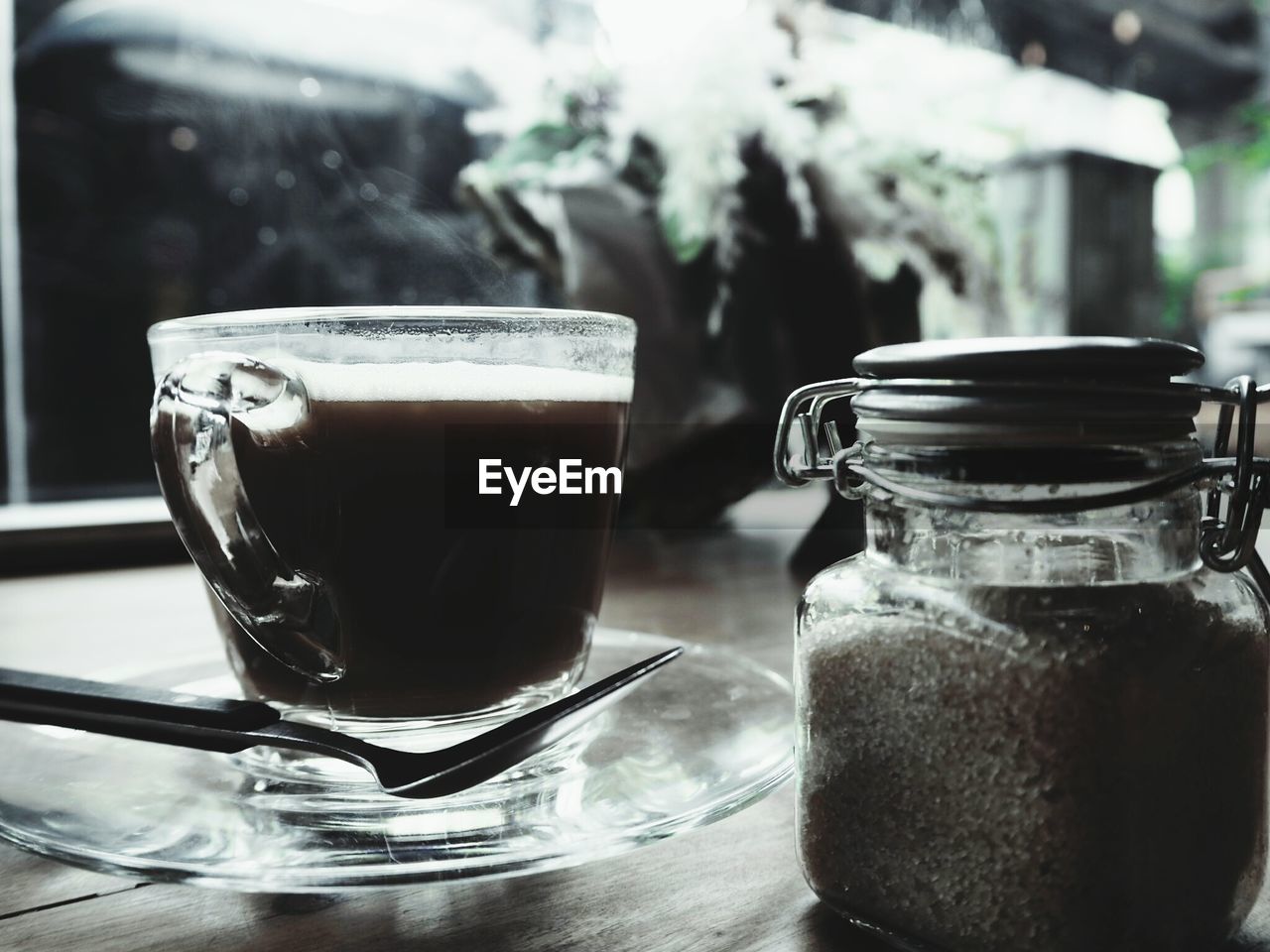 CLOSE-UP OF CUP OF COFFEE