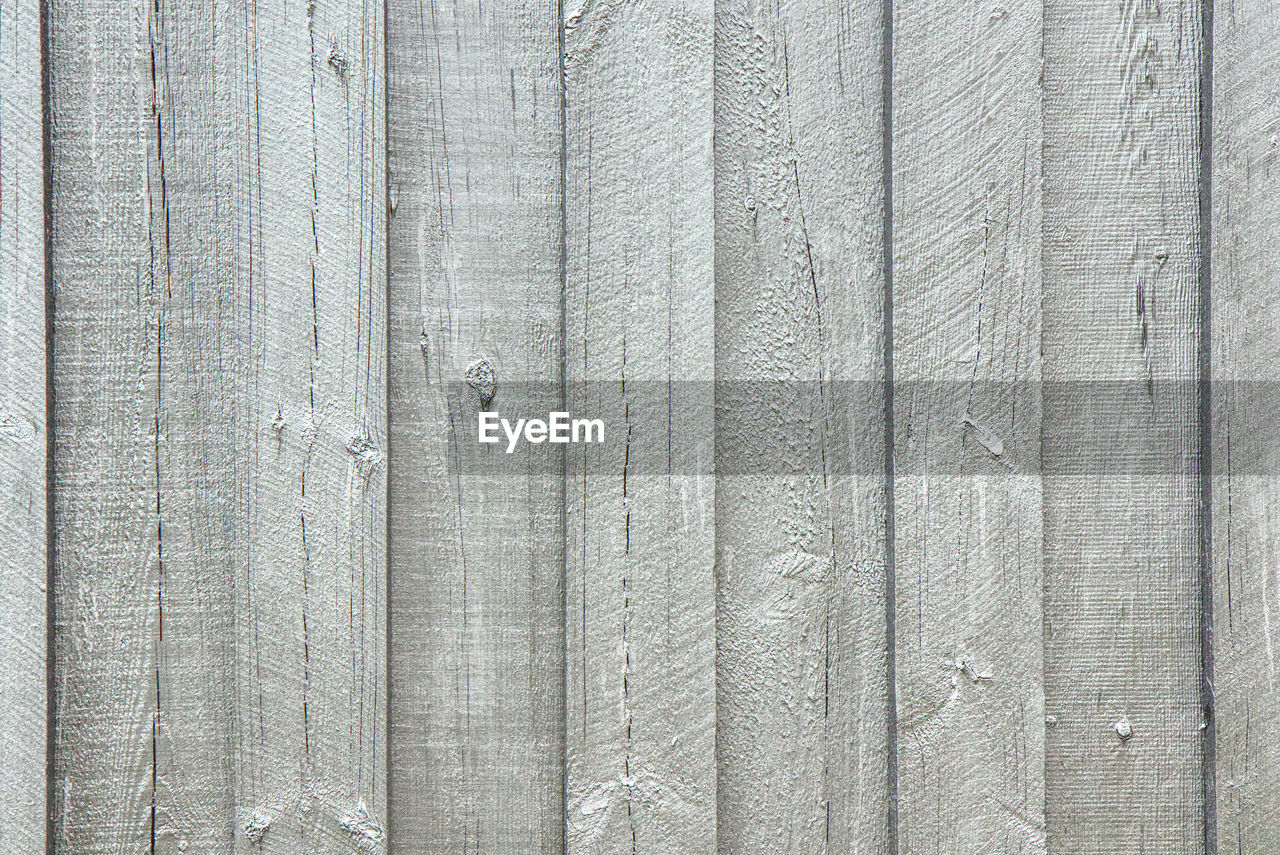FULL FRAME SHOT OF OLD WOODEN PLANK