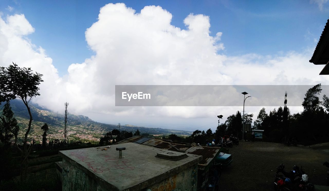 VIEW OF CLOUDY SKY OVER RESIDENTIAL DISTRICT