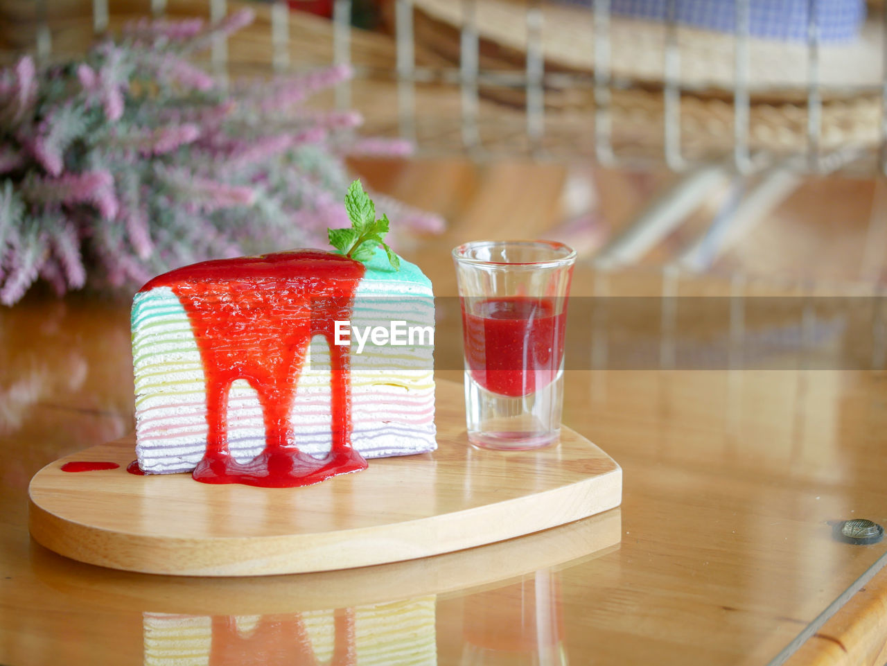 CLOSE-UP OF DRINK ON TABLE AT RESTAURANT