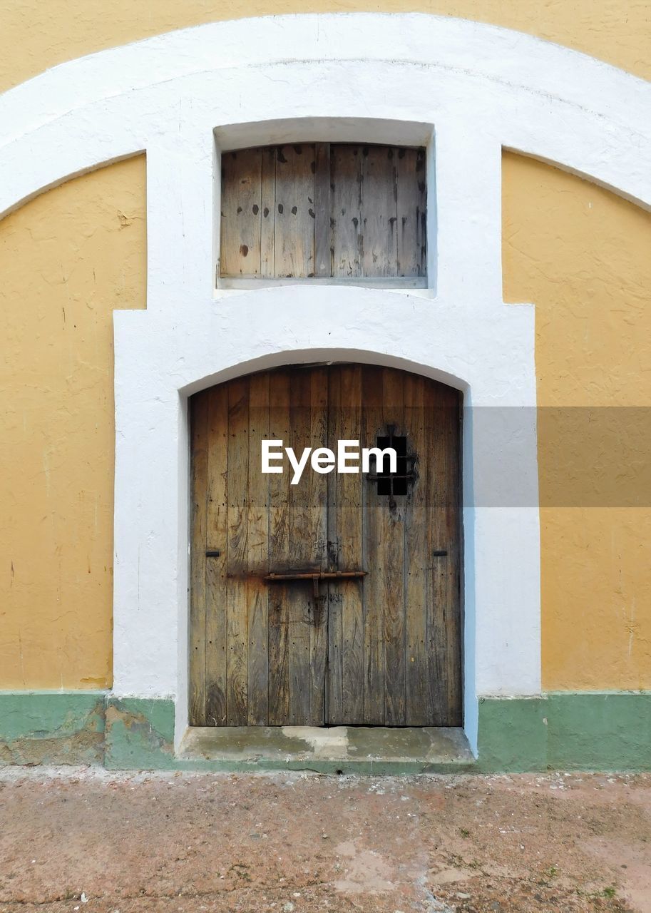 ENTRANCE OF BUILDING