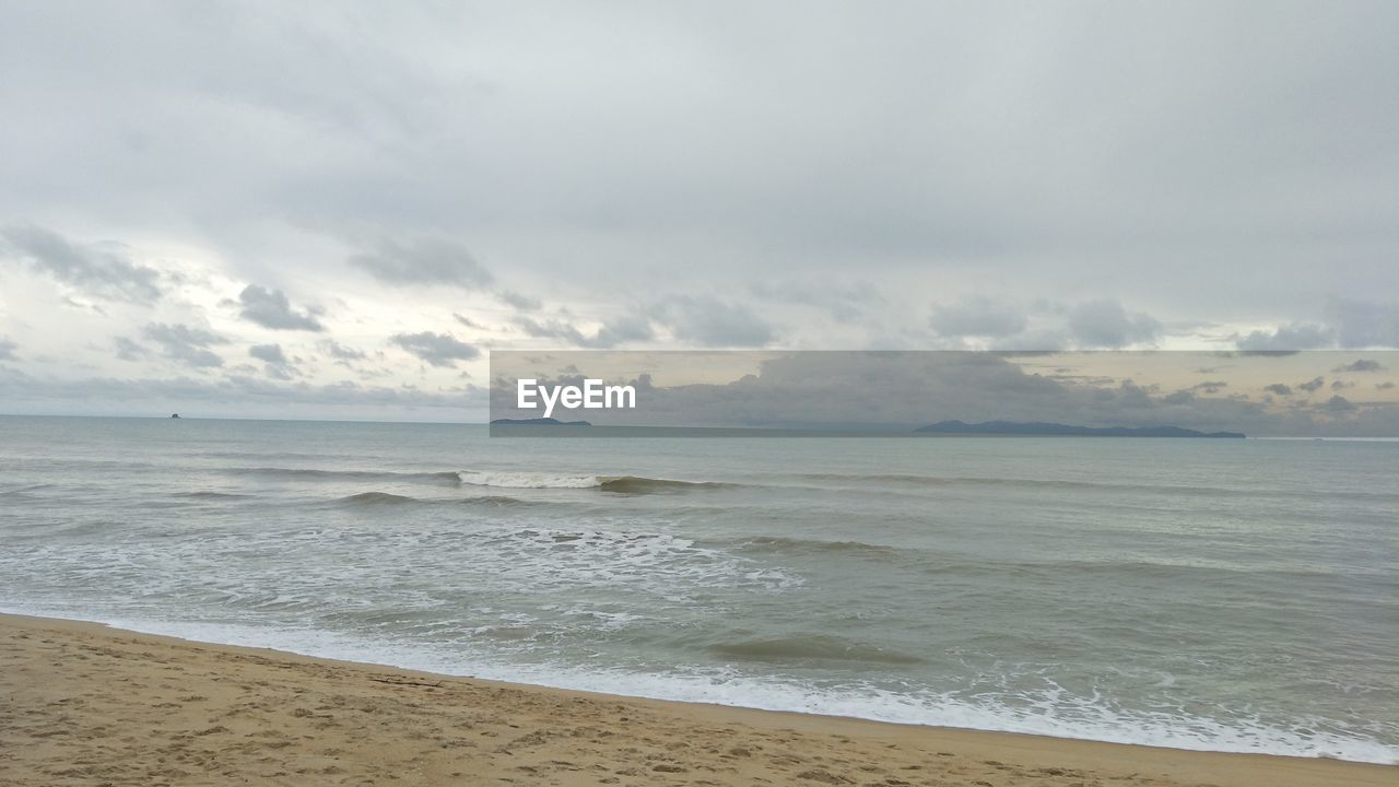 VIEW OF SEA AGAINST SKY