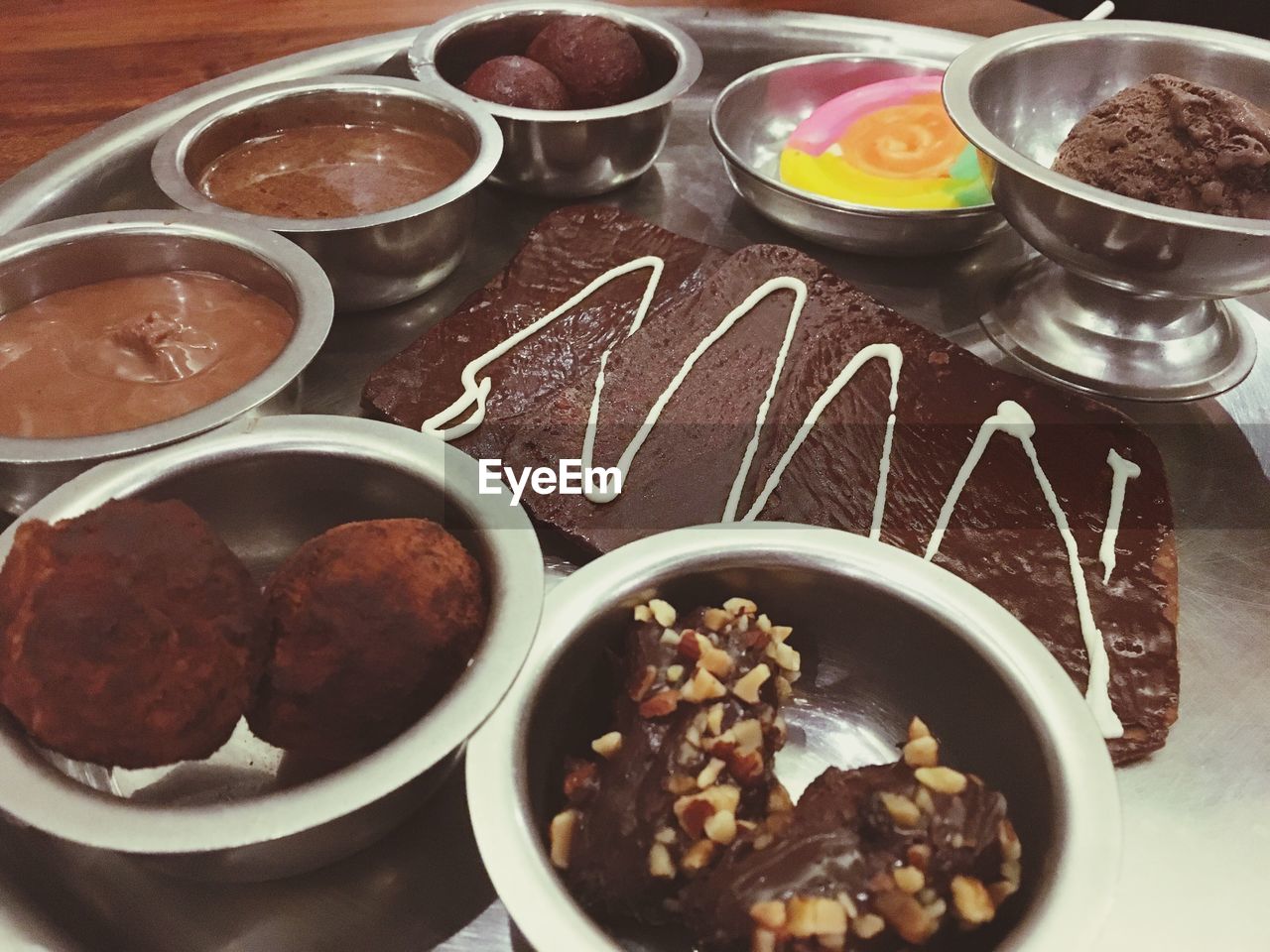 HIGH ANGLE VIEW OF FOOD SERVED ON TABLE