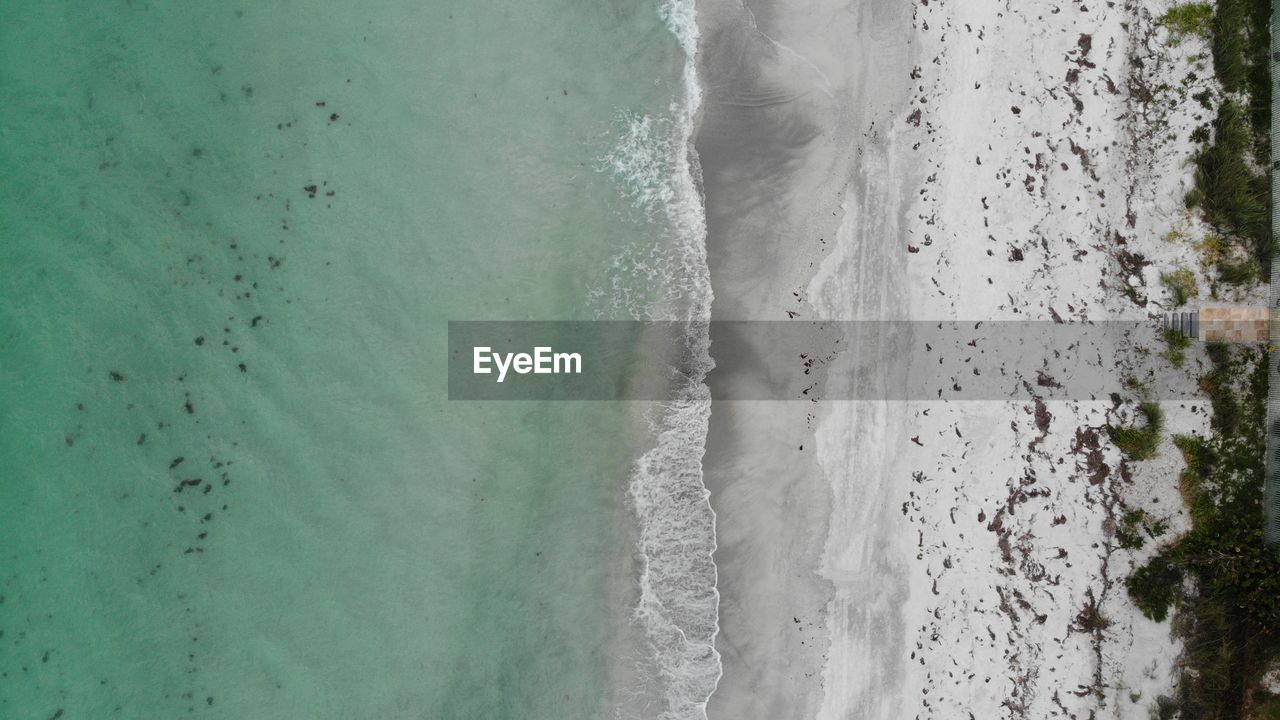 PANORAMIC VIEW OF BEACH