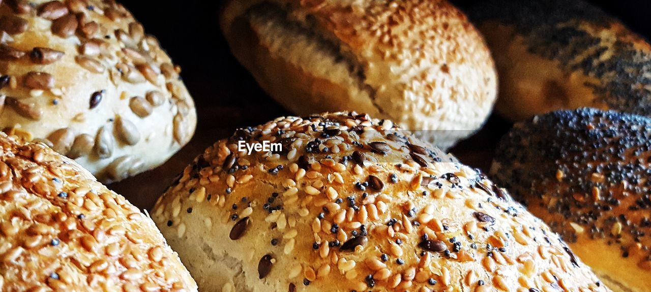 CLOSE-UP OF BREAD IN CONTAINER