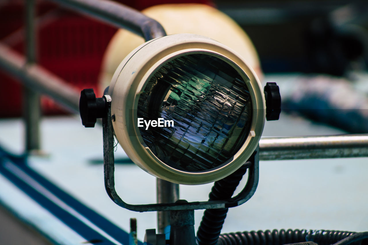 CLOSE-UP OF SIDE-VIEW MIRROR WITH BICYCLE