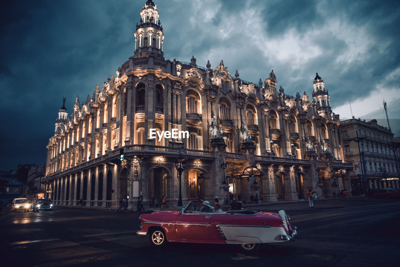 Havana city centre at night