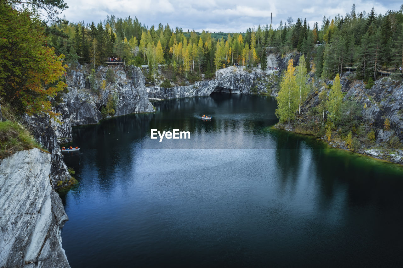 Autumn colors in marble canyon ruskeala, karelia, russia