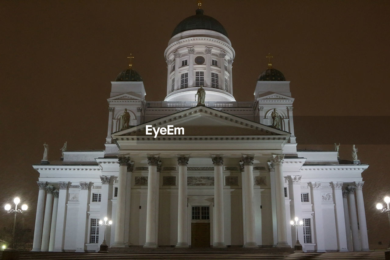 architecture, building exterior, built structure, night, dome, travel destinations, government, illuminated, landmark, architectural column, place of worship, no people, travel, city, sky, nature, building, politics and government, facade, tourism, the past, history, religion, low angle view, outdoors