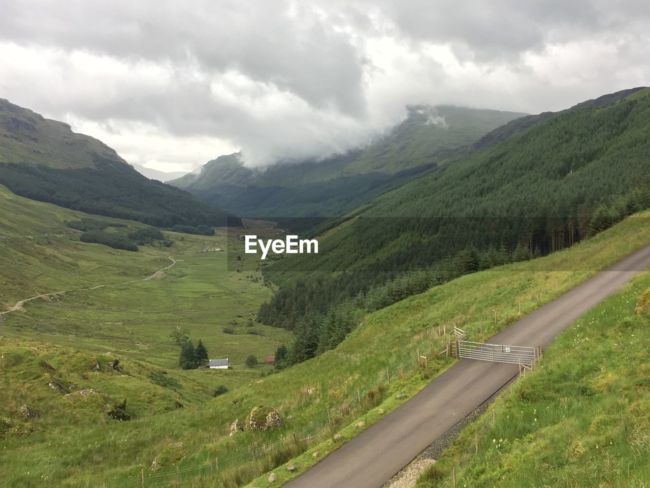 SCENIC VIEW OF MOUNTAIN AGAINST SKY