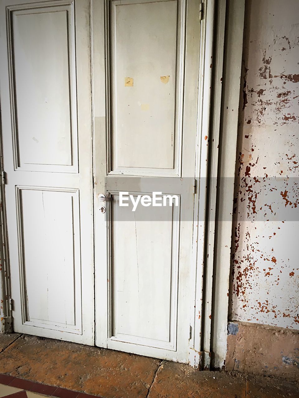 INTERIOR OF ABANDONED HOUSE