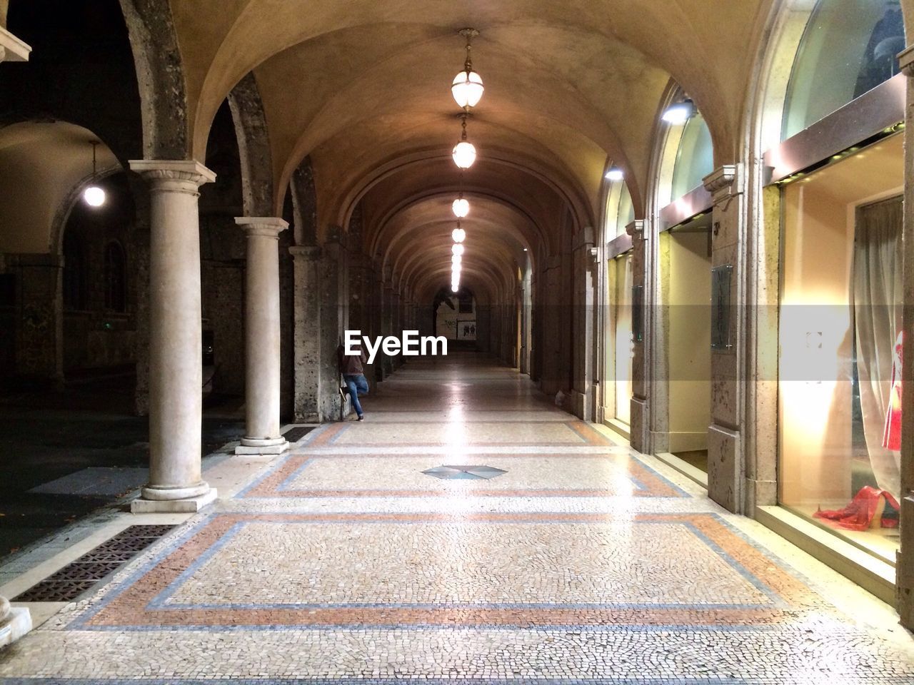 EMPTY CORRIDOR OF BUILDING