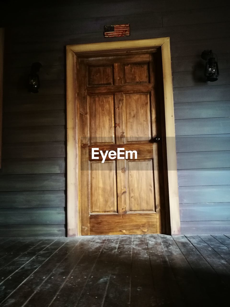CLOSED DOOR OF OPEN