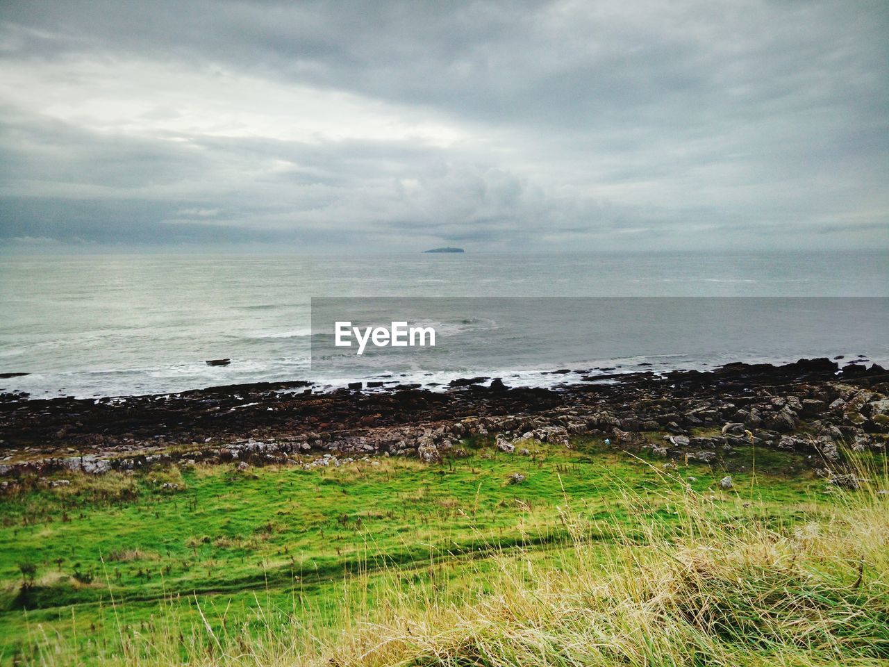 VIEW OF SEA AGAINST SKY