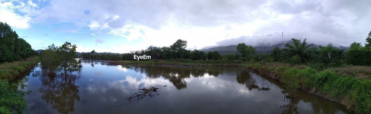 Panoramic view of lake against sky