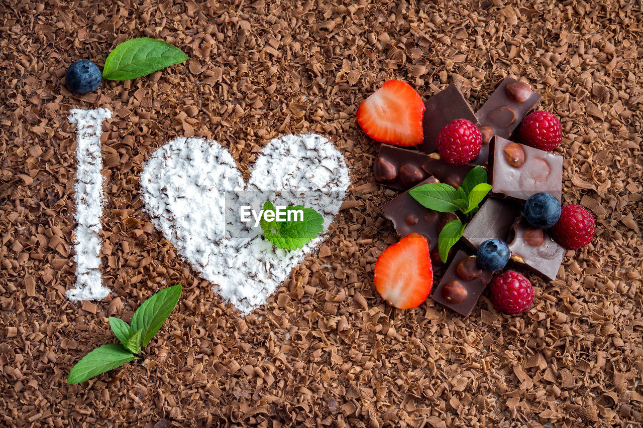 I love chocolate with fruits