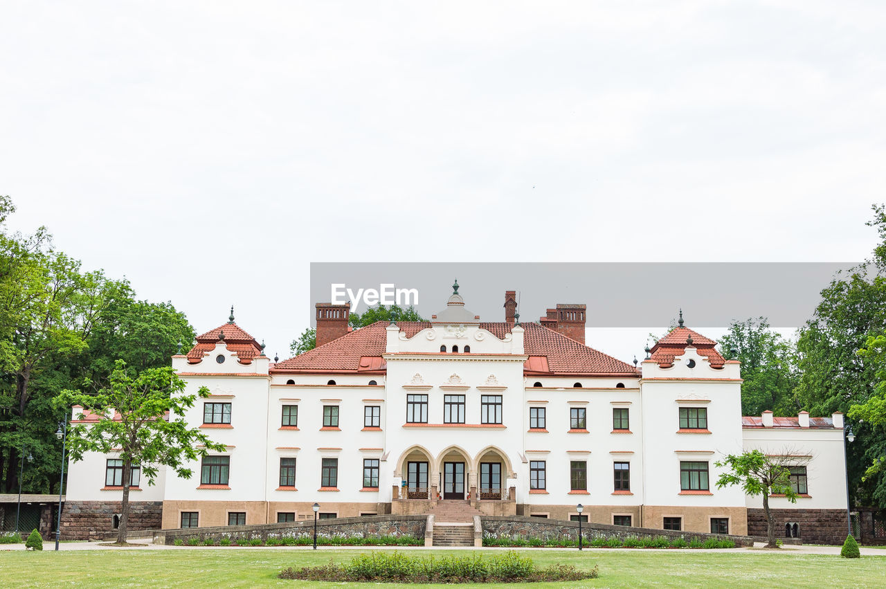 RESIDENTIAL BUILDING AGAINST SKY