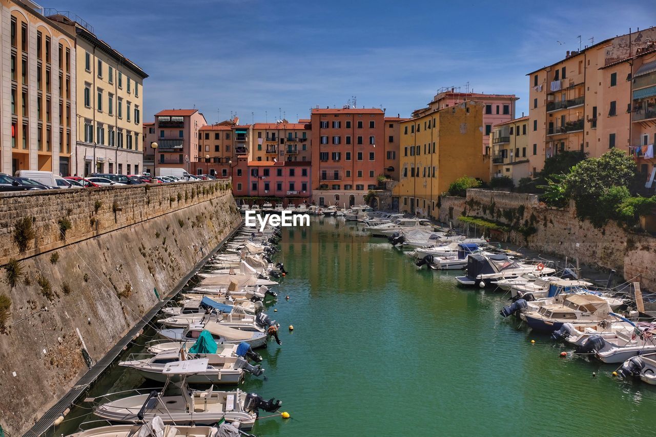 CANAL ALONG BUILDINGS