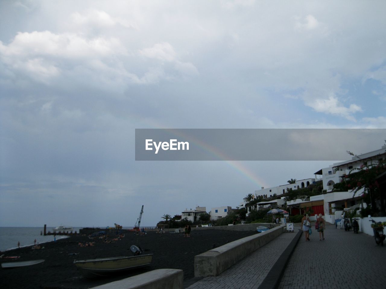 SCENIC VIEW OF SKY AND CLOUDS AGAINST THE BACKGROUND