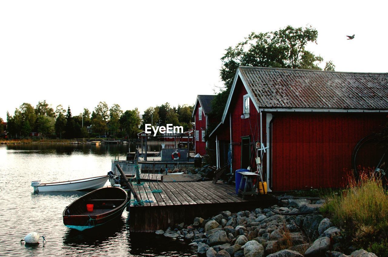 BOATS IN SEA