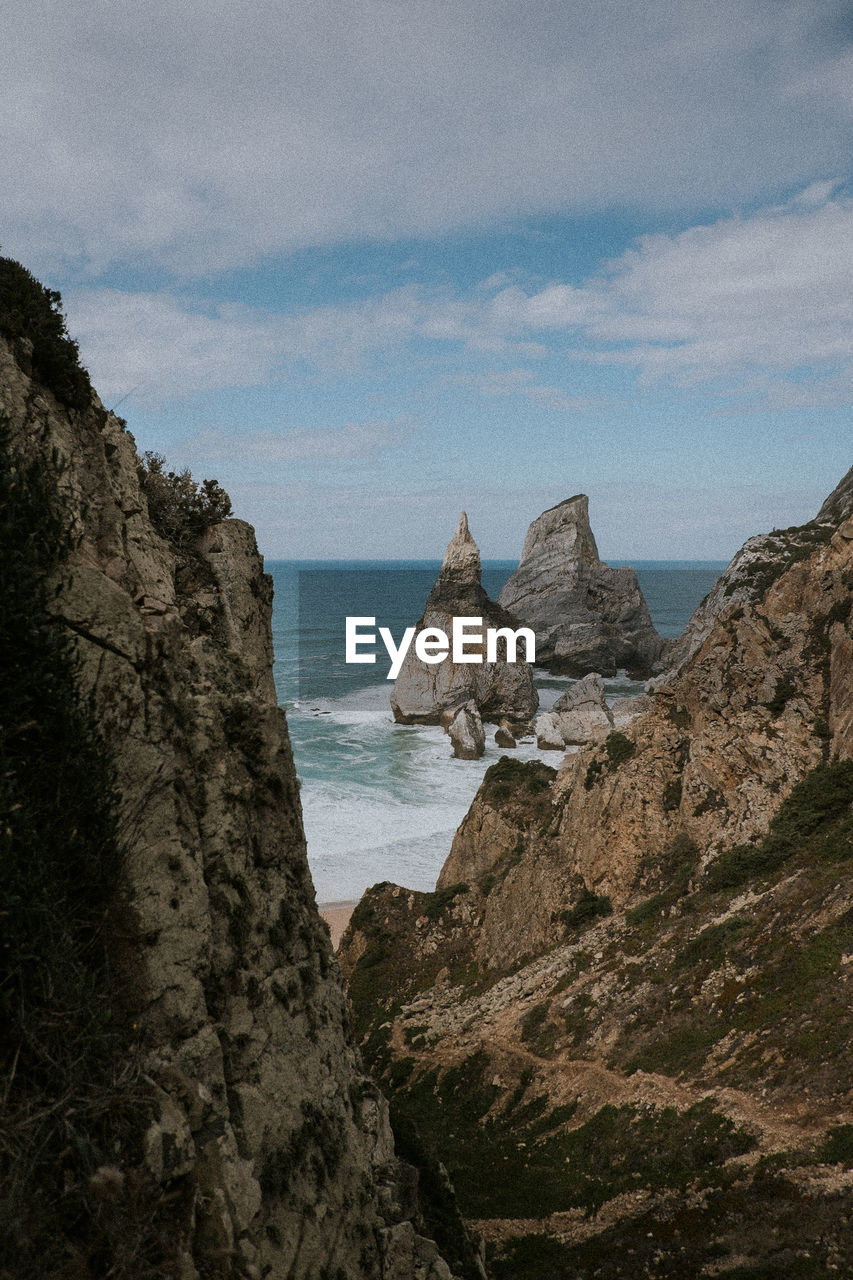 PANORAMIC VIEW OF SEA AGAINST SKY